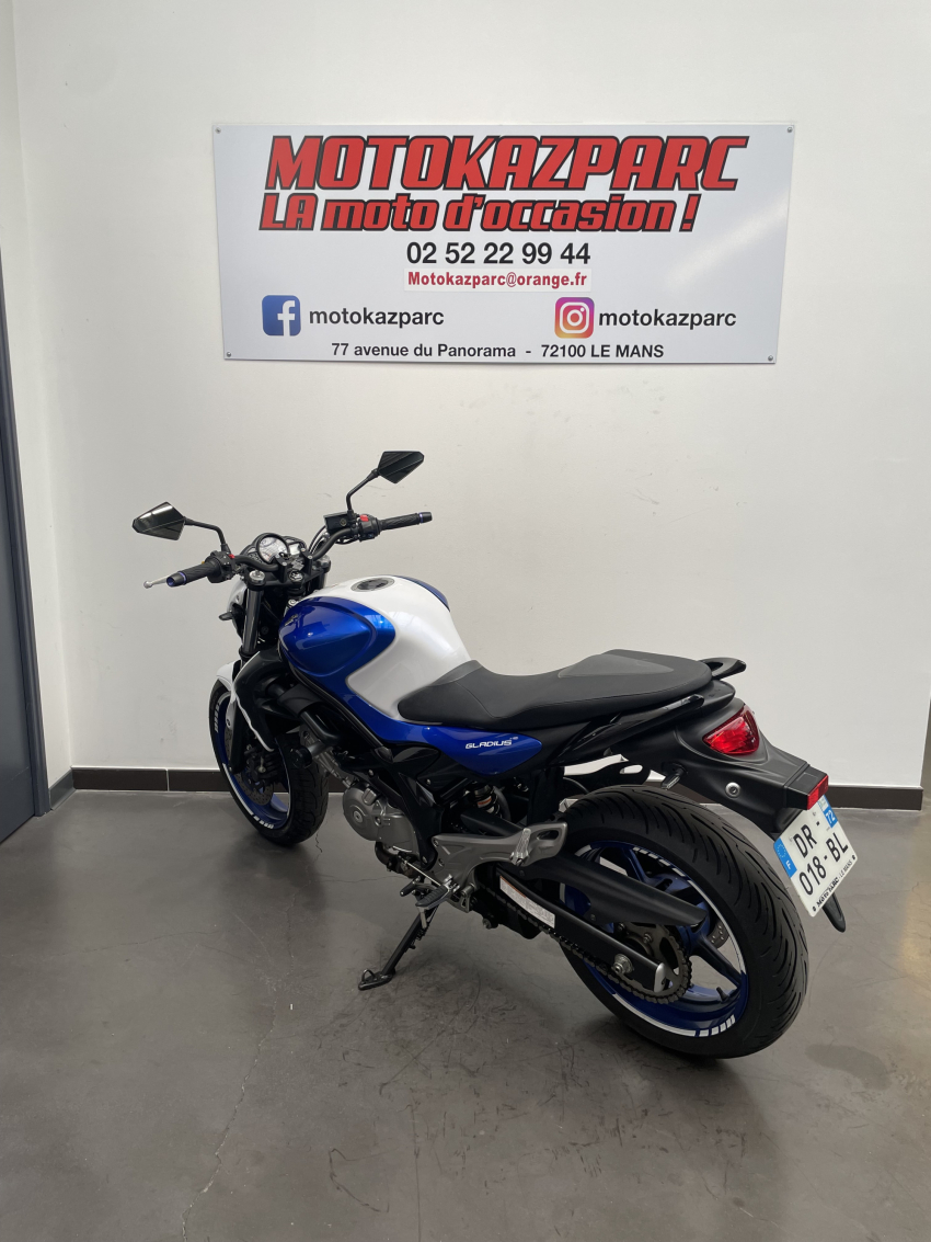 SUZUKI GLADIUS 650 A2 REVISEE ET GARANTIE 12 MOIS SUZUKI GLADIUS 650 A2 REVISEE ET GARANTIE 12 MOIS