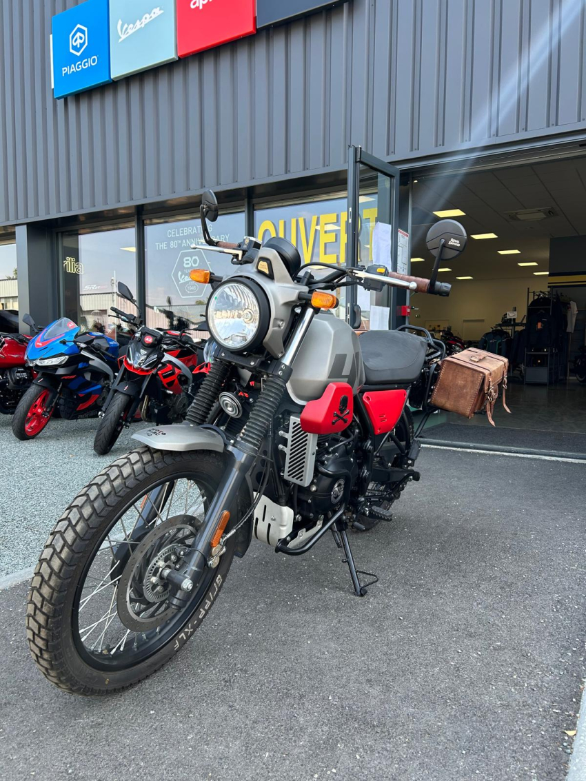 ROYAL ENFIELD SCRAM 411 ROYAL ENFIELD SCRAM 411