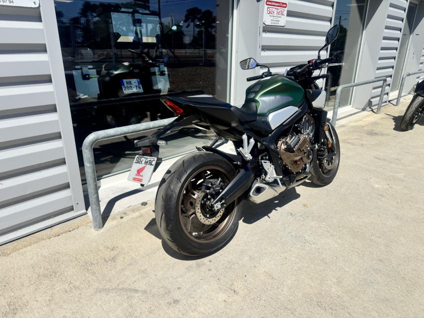 HONDA CB 650 R e-Clutch
