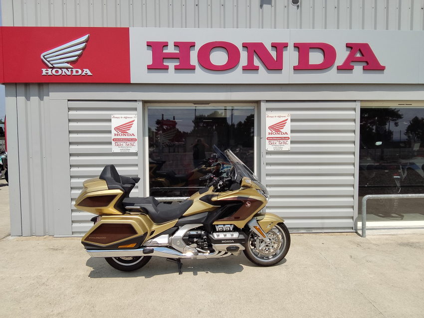 HONDA GL 1800 GOLDWING TOURING DCT HONDA GL 1800 GOLDWING TOURING DCT