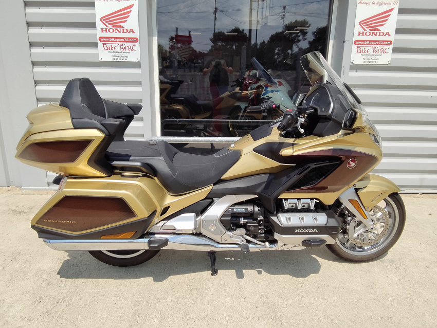 HONDA GL 1800 GOLDWING TOURING DCT HONDA GL 1800 GOLDWING TOURING DCT