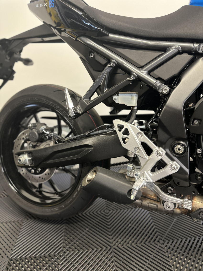 SUZUKI GSX-8S GARANTIE CONTRUCTEUR