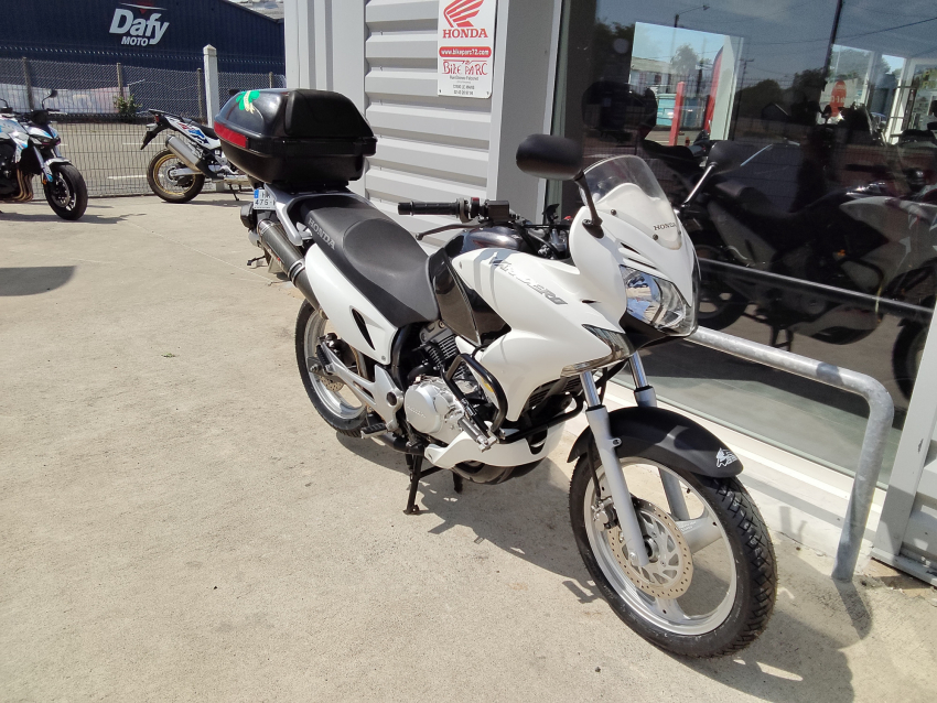 HONDA VARADERO 125 DE LUXE HONDA VARADERO 125 DE LUXE
