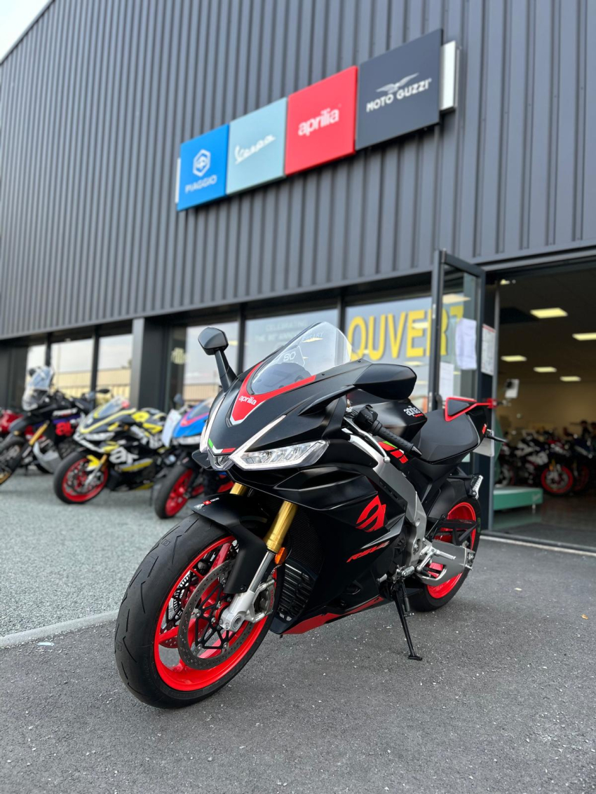 APRILIA RSV4 1100 Sachsenring Black APRILIA RSV4 1100 Sachsenring Black