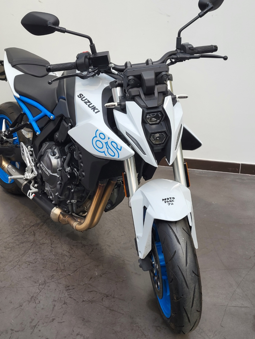 SUZUKI GSX-8S SUZUKI GSX-8S