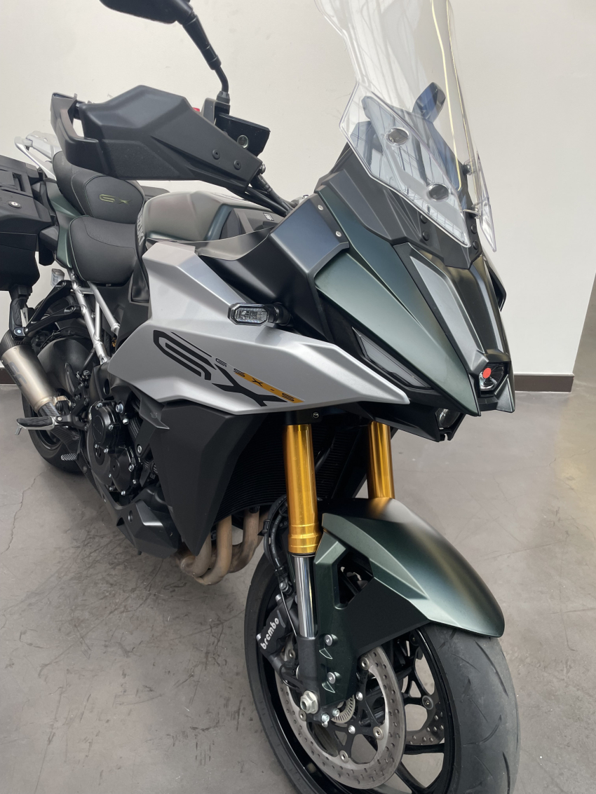 SUZUKI GSX-S 1000 GX SUZUKI GSX-S 1000 GX