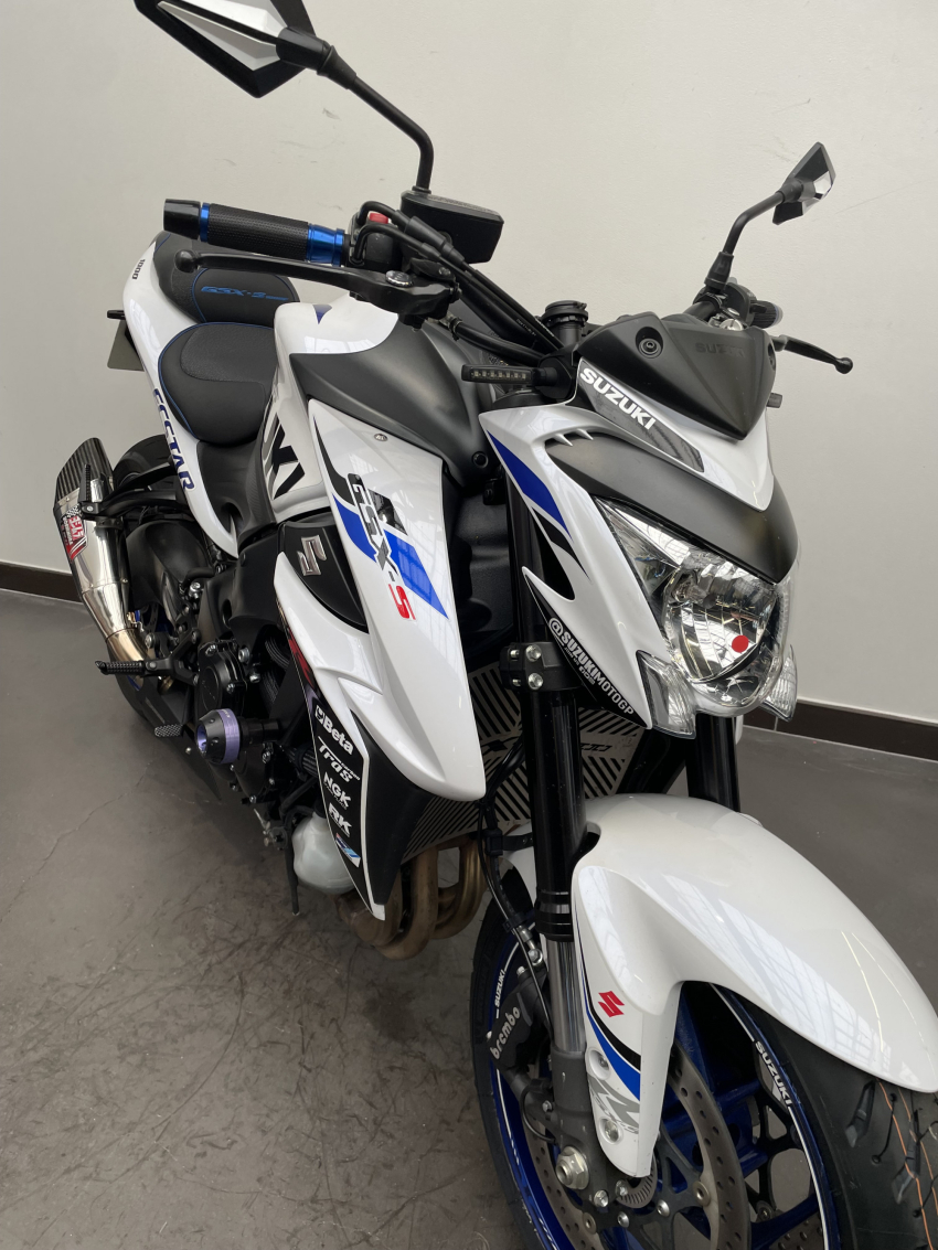 SUZUKI GSX-S 1000 ABS SUZUKI GSX-S 1000 ABS
