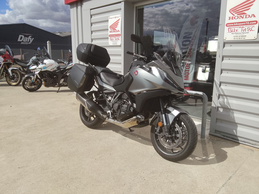 HONDA NT 1100 DCT HONDA NT 1100 DCT