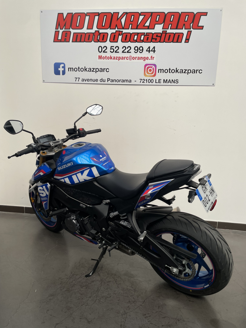 SUZUKI GSX-S 1000 ABS SUZUKI GSX-S 1000 ABS