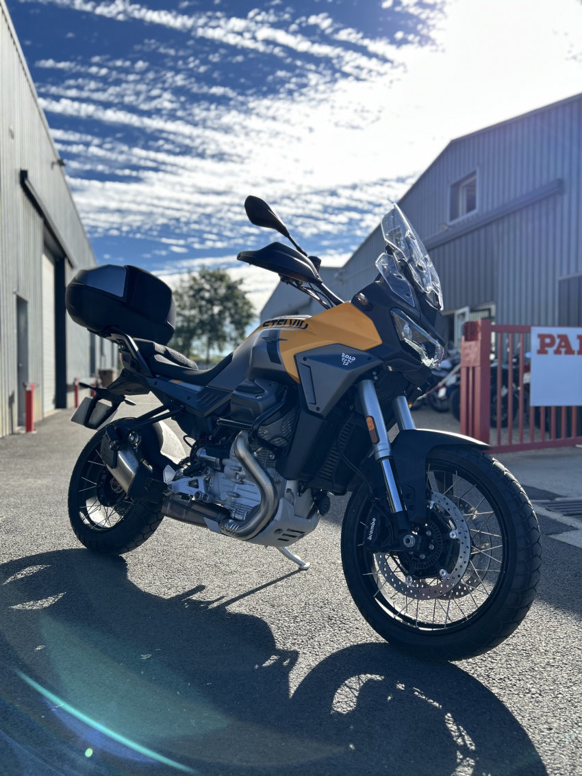 MOTO GUZZI STELVIO