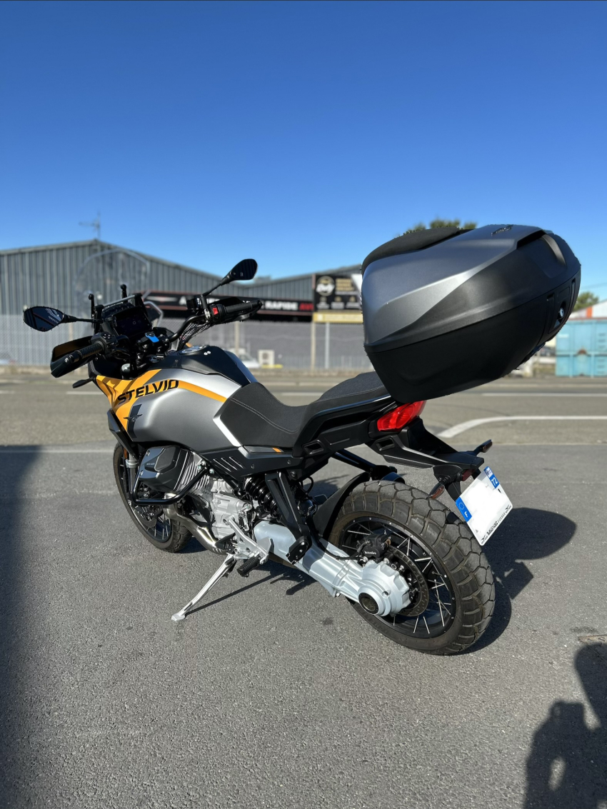 MOTO GUZZI STELVIO