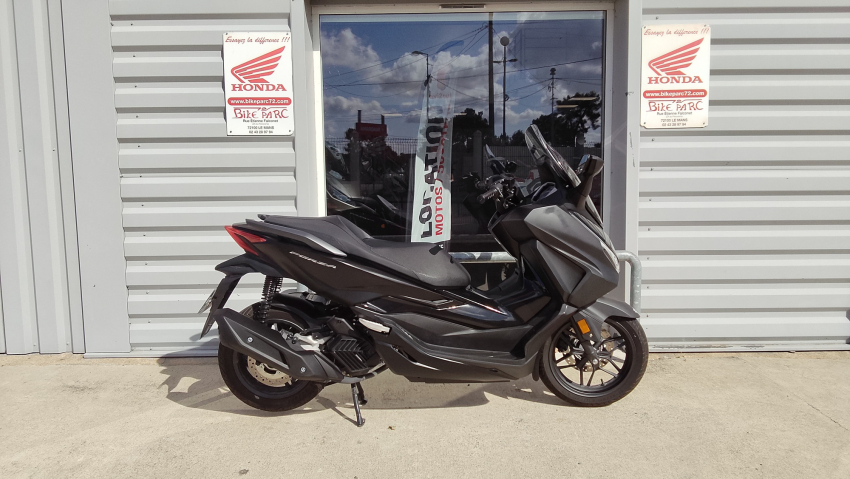 HONDA NSS FORZA 125 HONDA NSS FORZA 125