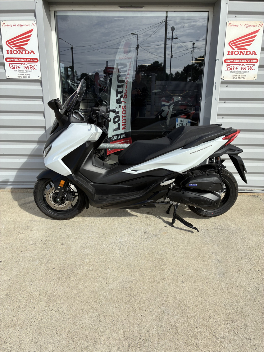 HONDA NSS FORZA 125 HONDA NSS FORZA 125