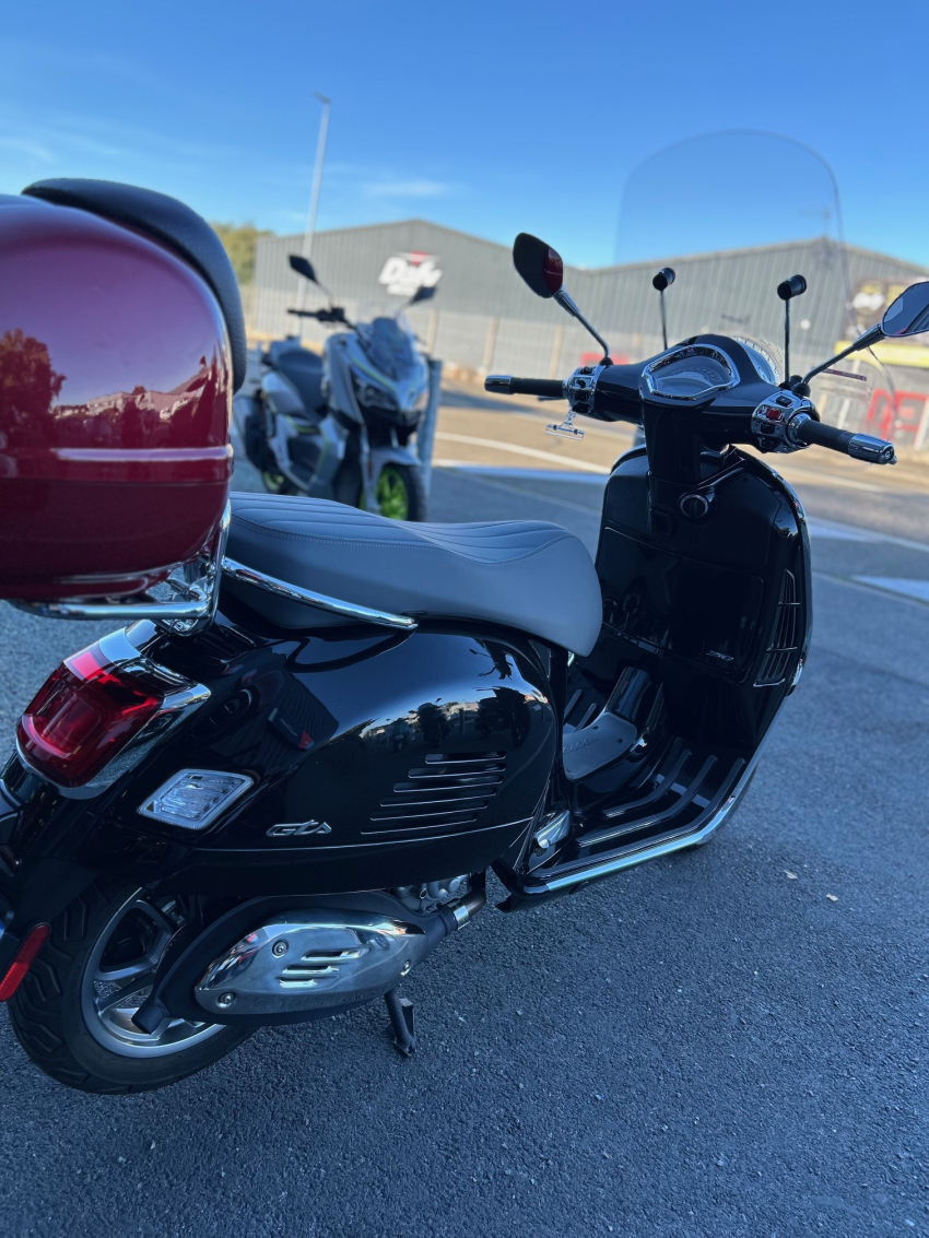 VESPA GTS 310 SUPER NOIR VESPA GTS 310 SUPER NOIR