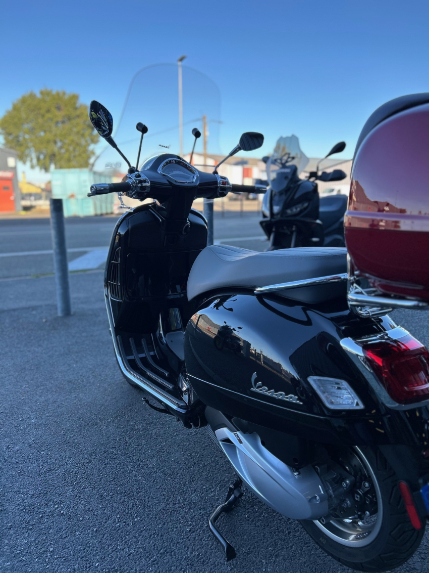 VESPA GTS 310 SUPER NOIR VESPA GTS 310 SUPER NOIR