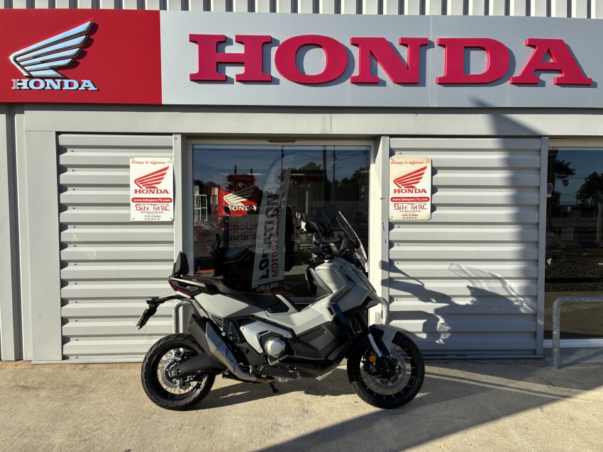 HONDA X-ADV 750 HONDA X-ADV 750
