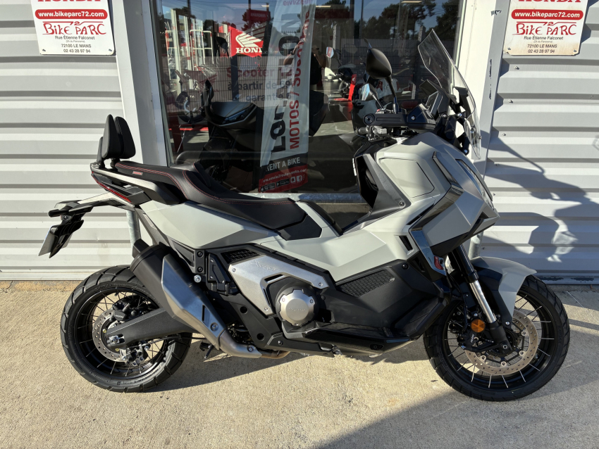 HONDA X-ADV 750 HONDA X-ADV 750