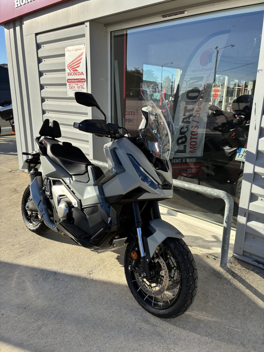 HONDA X-ADV 750 HONDA X-ADV 750