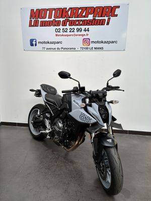 SUZUKI GSX-8S A2