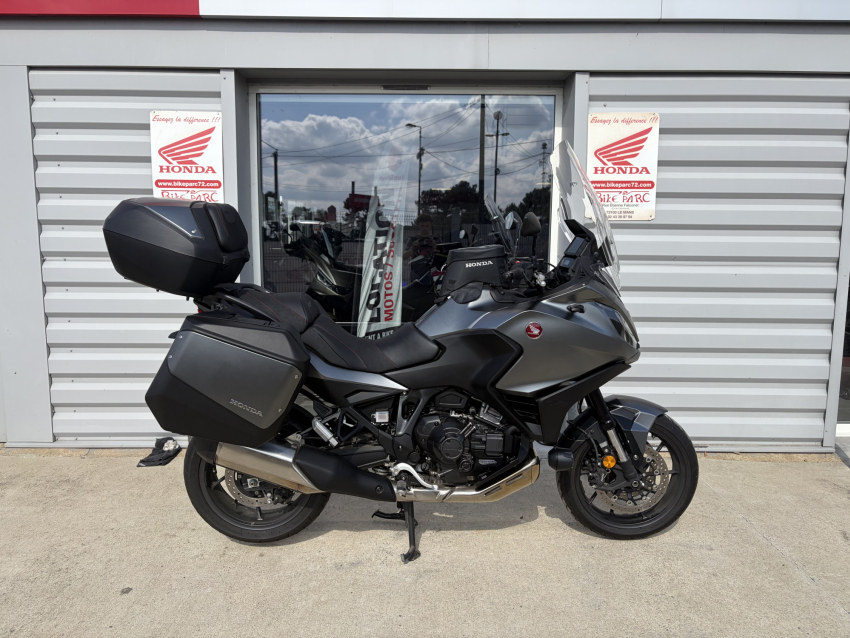 HONDA NT 1100 DCT HONDA NT 1100 DCT