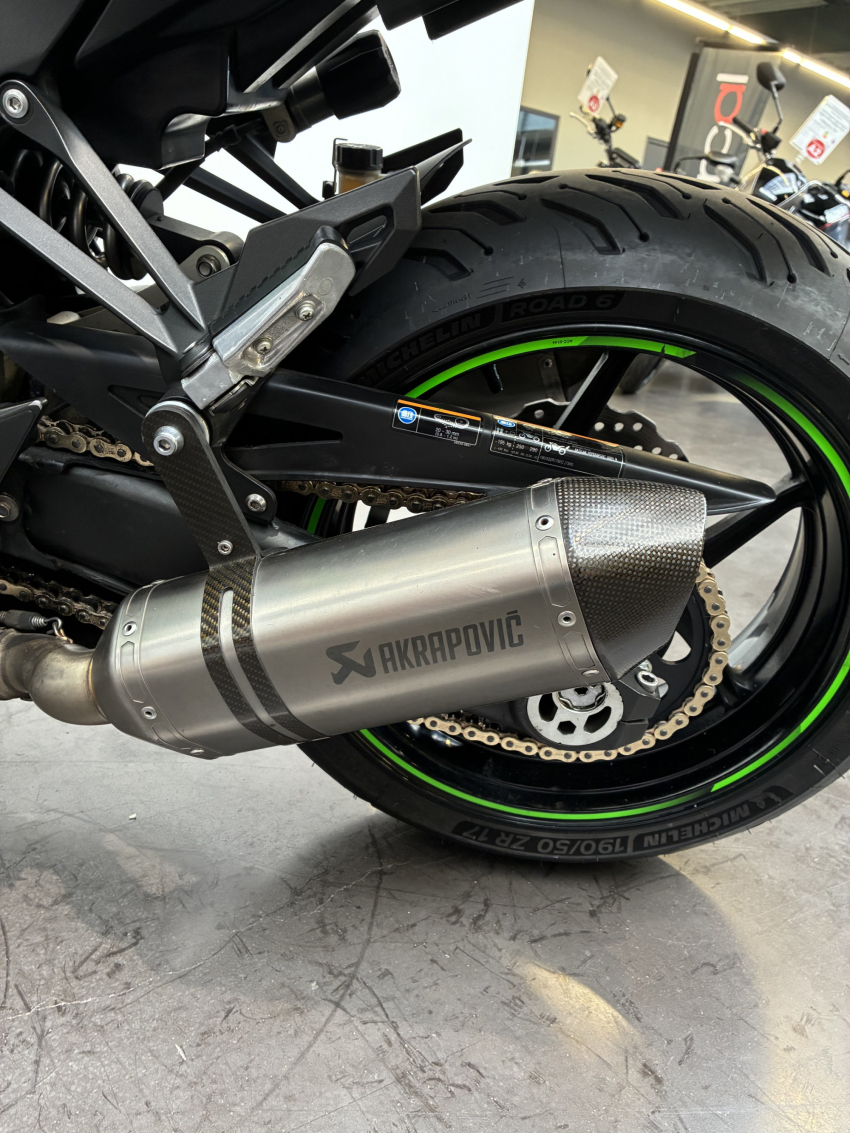 KAWASAKI Z 1000 SX KAWASAKI Z 1000 SX