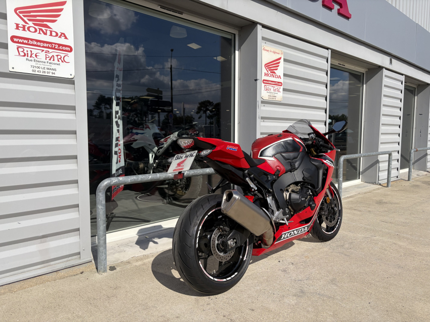 HONDA CBR 1000 RR FIREBLADE HONDA CBR 1000 RR FIREBLADE