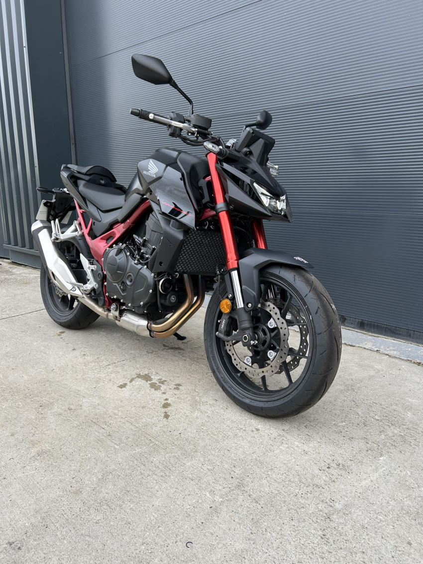 HONDA CB 750 HORNET HONDA CB 750 HORNET
