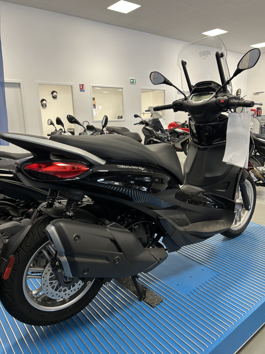PIAGGIO BEVERLY 400 PIAGGIO BEVERLY 400