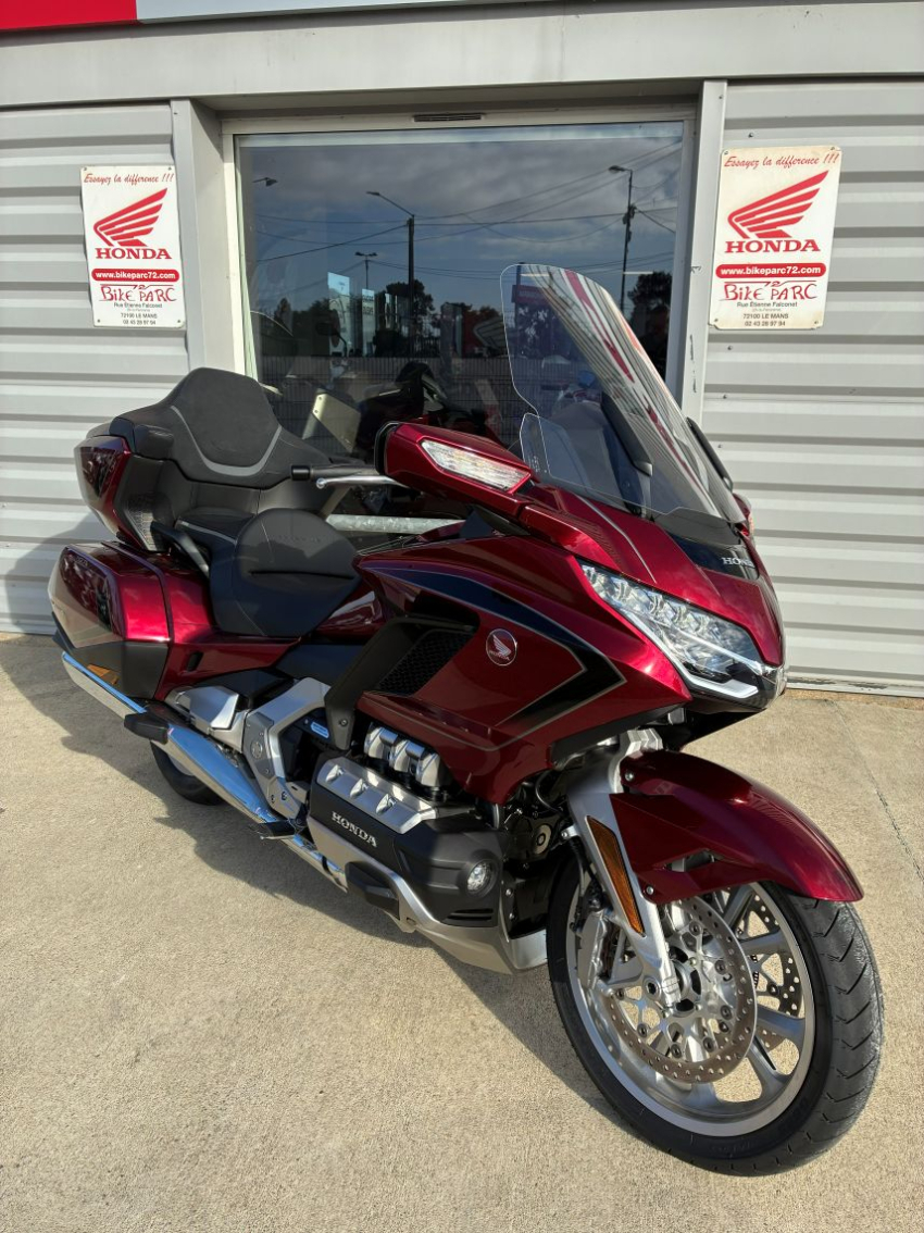 HONDA GL 1800 GOLDWING TOURING DCT HONDA GL 1800 GOLDWING TOURING DCT