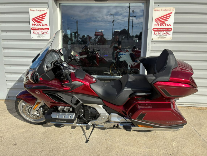 HONDA GL 1800 GOLDWING TOURING DCT HONDA GL 1800 GOLDWING TOURING DCT