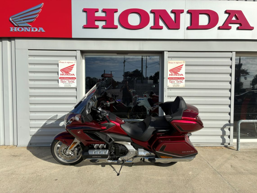 HONDA GL 1800 GOLDWING TOURING DCT HONDA GL 1800 GOLDWING TOURING DCT