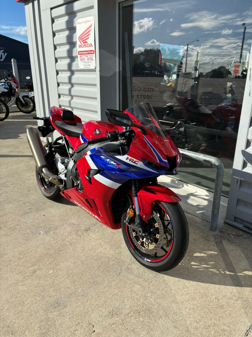 HONDA CBR 1000 RR-R