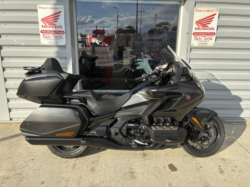 HONDA GL 1800 GOLDWING TOURING DCT HONDA GL 1800 GOLDWING TOURING DCT