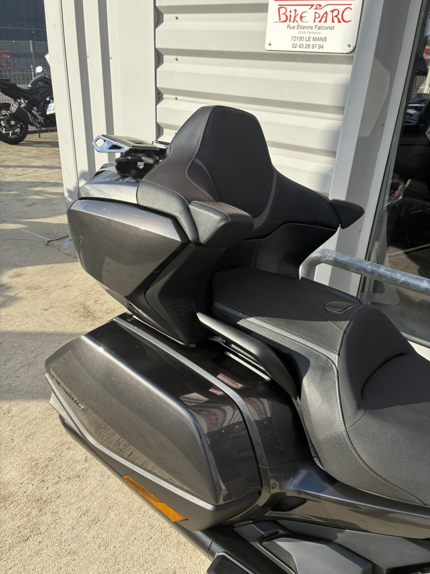 HONDA GL 1800 GOLDWING TOURING DCT HONDA GL 1800 GOLDWING TOURING DCT