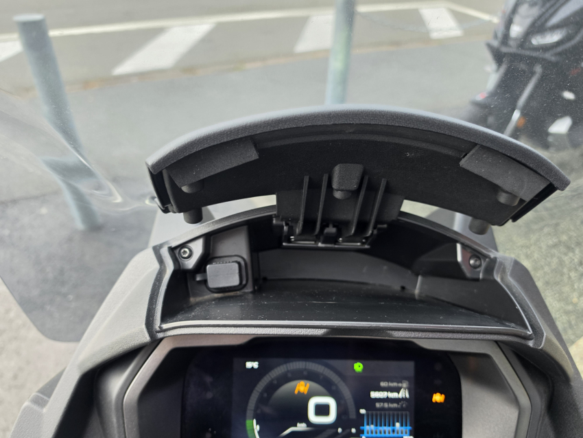 PIAGGIO MP3 400 HPE SPORT ABS ASR PIAGGIO MP3 400 HPE SPORT ABS ASR