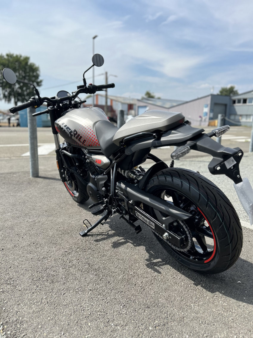ROYAL ENFIELD GUERRILLA 450 APEX BLACK ROYAL ENFIELD GUERRILLA 450 APEX BLACK